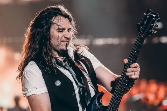 Phil X (Bon Jovi): online il "quarantine/fan" music video di 'Right on the Money', nuovo singolo della sua band The Drills