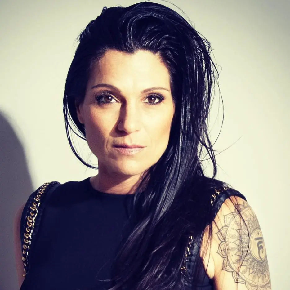 Black Rose Maze: il lyric video di 'Laws of Attraction' (con Jeff Scott Soto) per il progetto di Rosa Laricchiuta