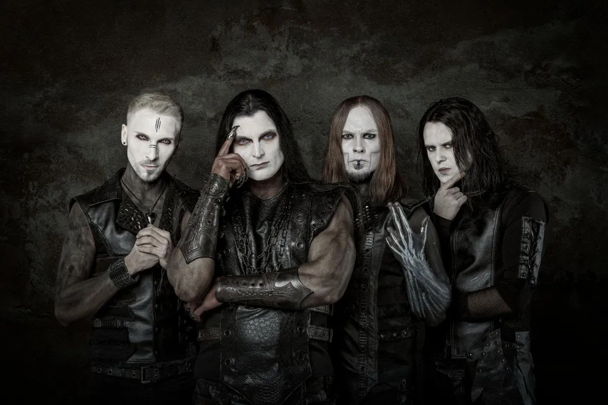Nachtblut: il nuovo album in uscita domani, il lyric video dell'ultimo singolo