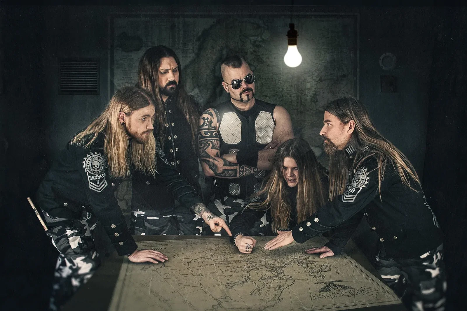 Sabaton: firmano di nuovo con Nuclear Blast, a fine mese il nuovo singolo 'Livgardet'