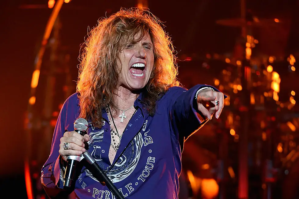 Whitesnake: David Coverdale, riuscita l'operazione per eliminare un'ernia