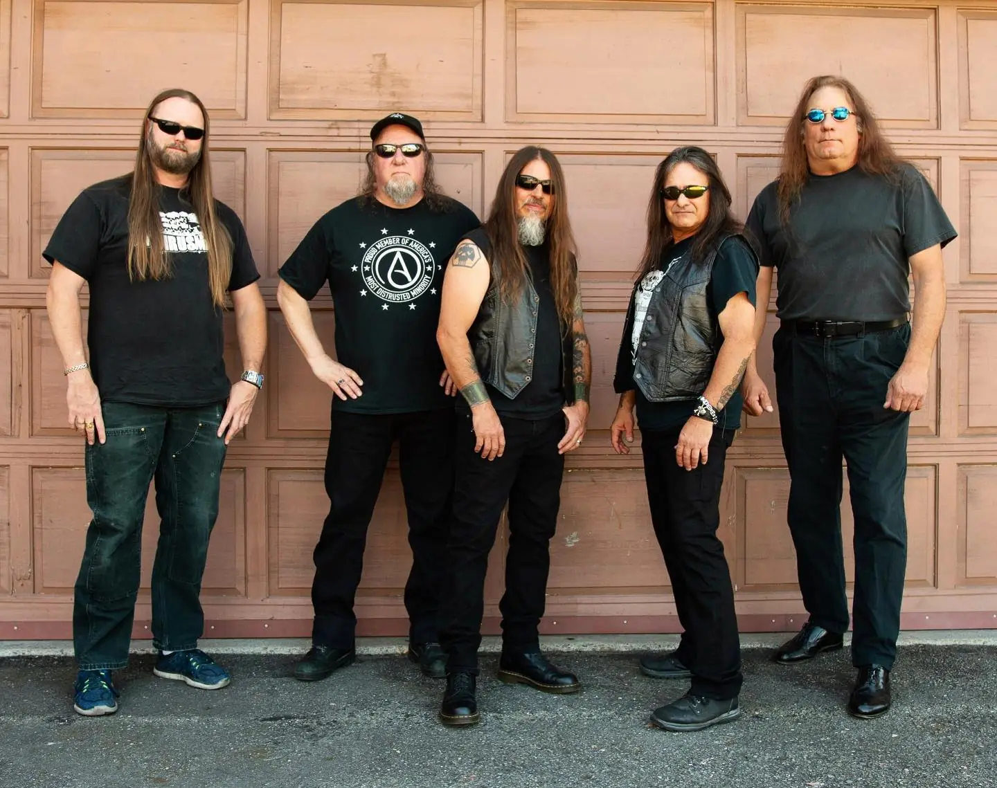 Hexx: nuovo singolo online per la storica band della Bay Area, intitolato 'Vultures Gather Round'
