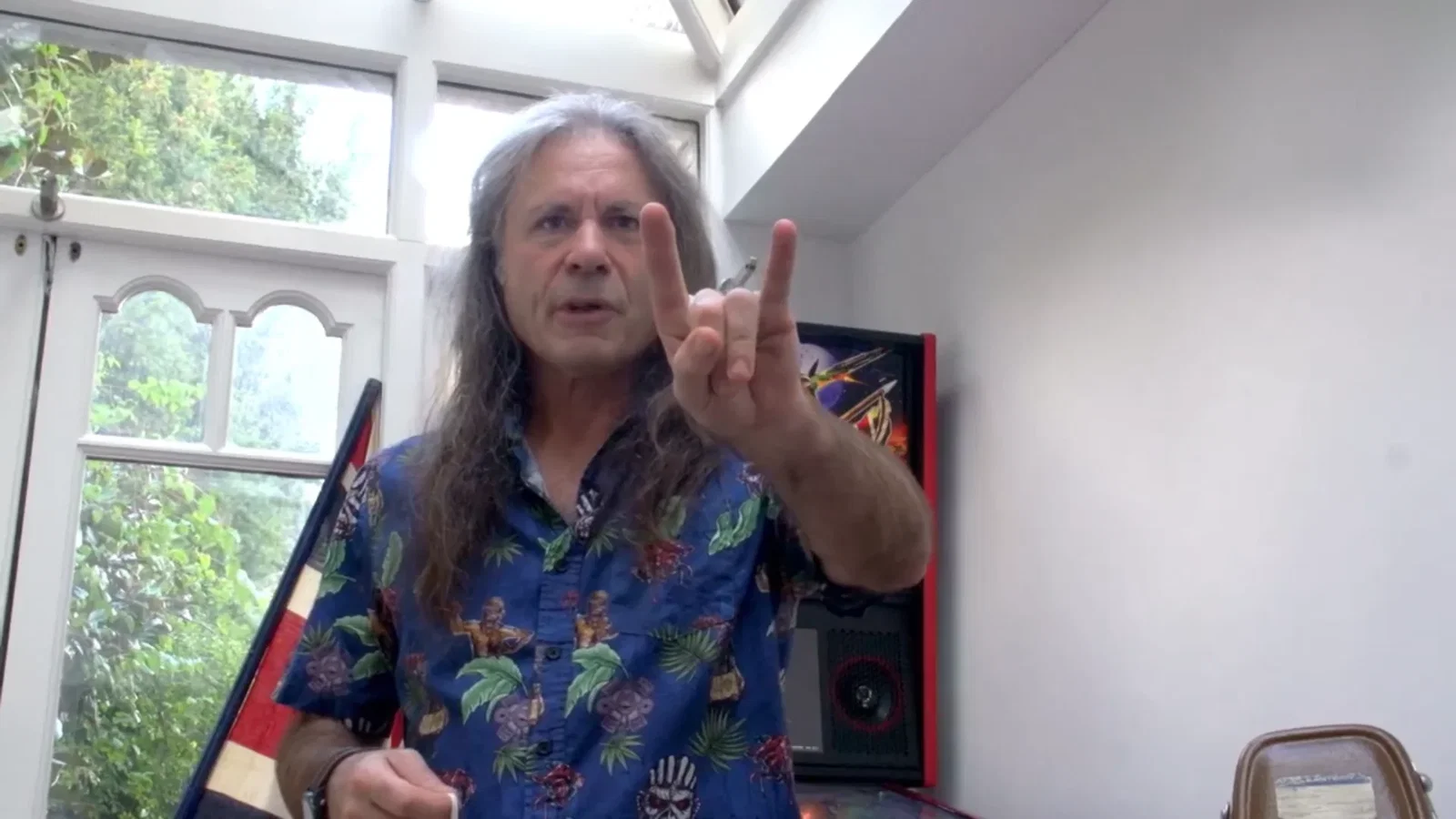 Bruce Dickinson: esibizione a sorpresa a New Orleans con un artista di strada in "You've Got Another Thing Comin"