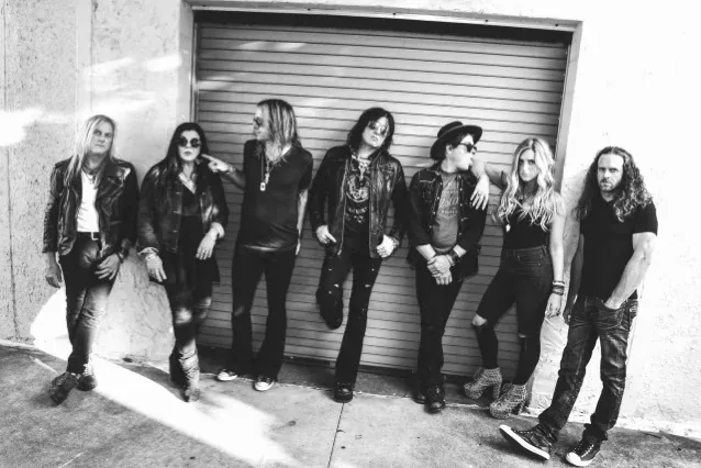 Tom Keifer (Cinderella): realizzato il lyric video per il nuovo singolo 'Life Was Here'