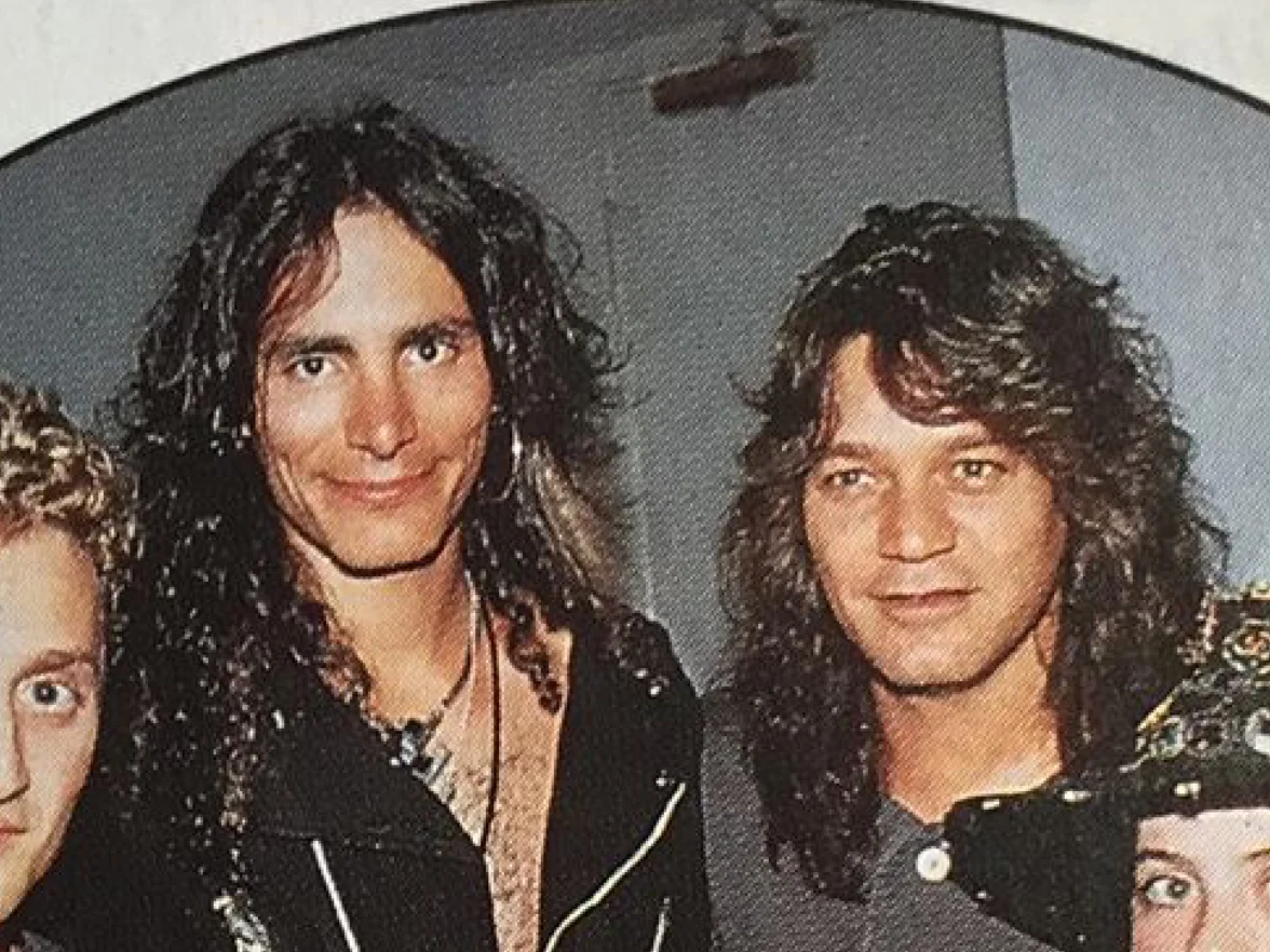 Steve Vai: "Non avrei mai potuto suonare come lui, solo un idiota avrebbe cercato di competere con Eddie Van Halen"