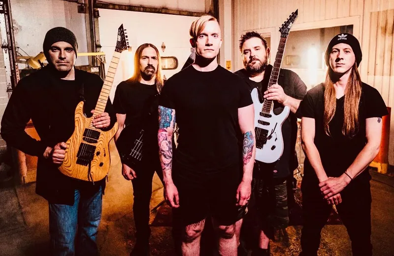 Contrarian: guarda il lyric video della nuova canzone 'Scarlet Babylon'