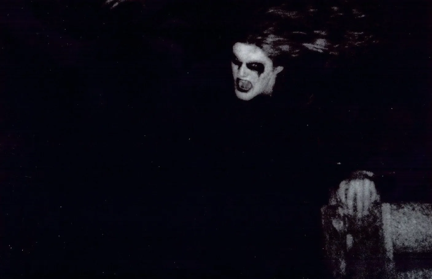 Darkthrone: "A Blaze In The Northern Sky" esposto come pezzo di storia della cultura norvegese, Fenriz commenta
