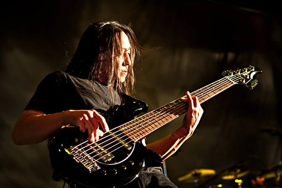 Dream Theater: John Myung, 'ecco qual è il consiglio che do a tutti i bassisti e il nostro pezzo più difficile da suonare'