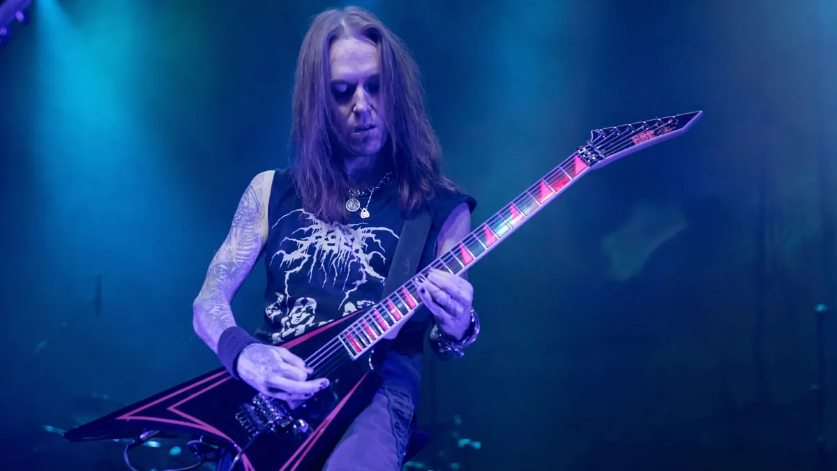 Children Of Bodom: la vedova di Alexi Laiho posta alcuni scatti dalla cerimonia funebre