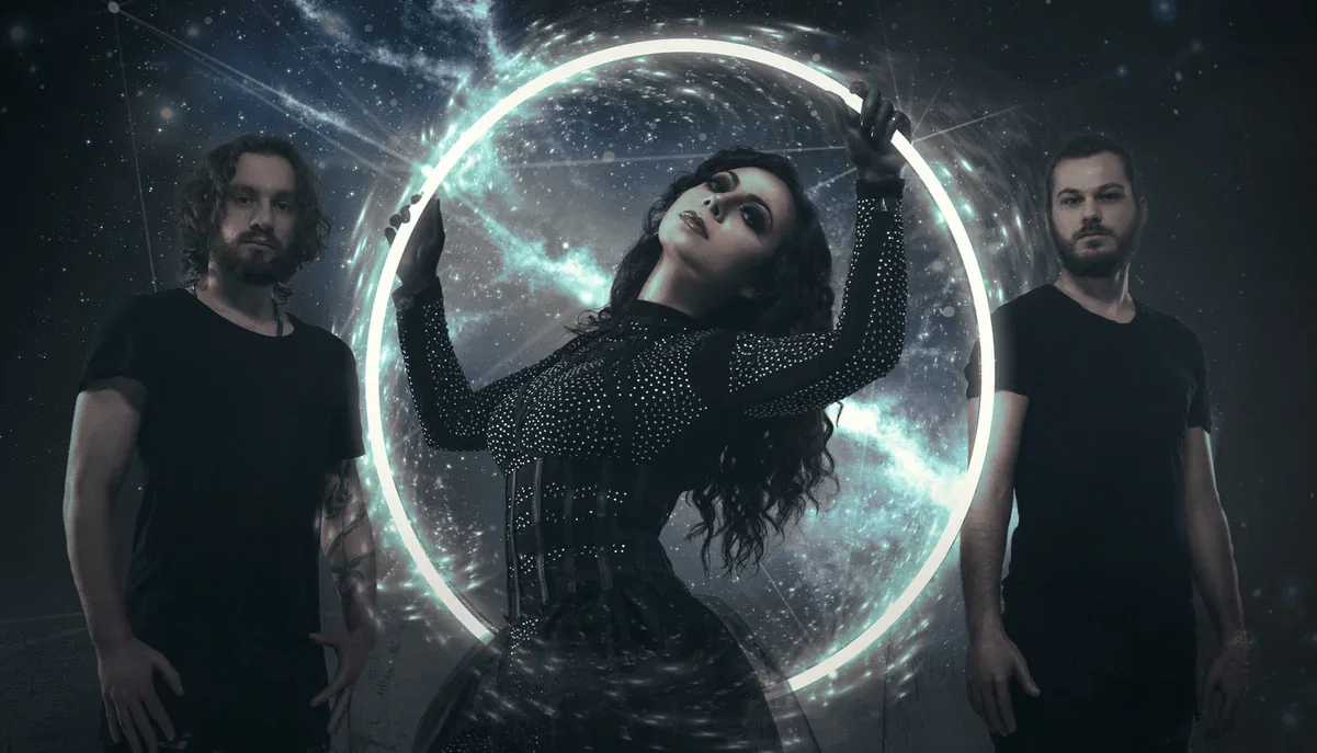 Phantom Elite: guarda la performance vocale dal vivo di Marina La Torraca per la canzone 'Diamonds and Dark'