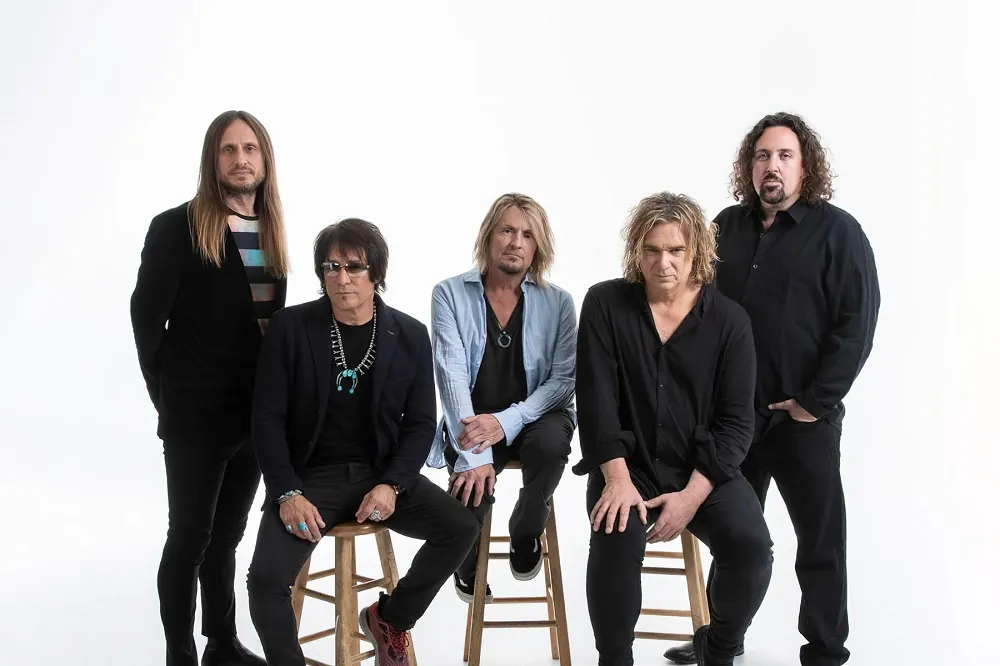 Arc Of Life (Yes, Sound Of Contact): ascolta il nuovo brano 'Just in Sight', altro singolo dal debut-album omonimo