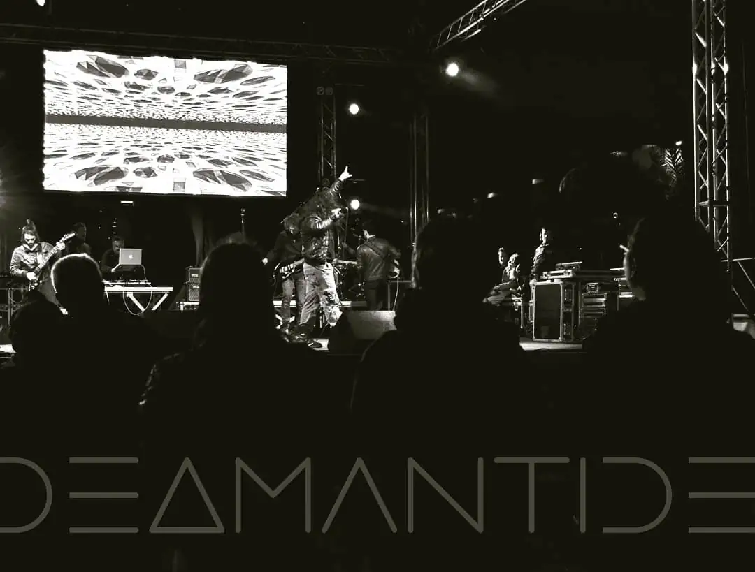 DeaMantide: il videoclip del nuovo singolo 'Contro$istema'