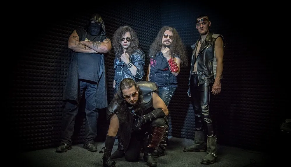 Evilizers: il nuovo lyric video di 'Disobey the Pain'