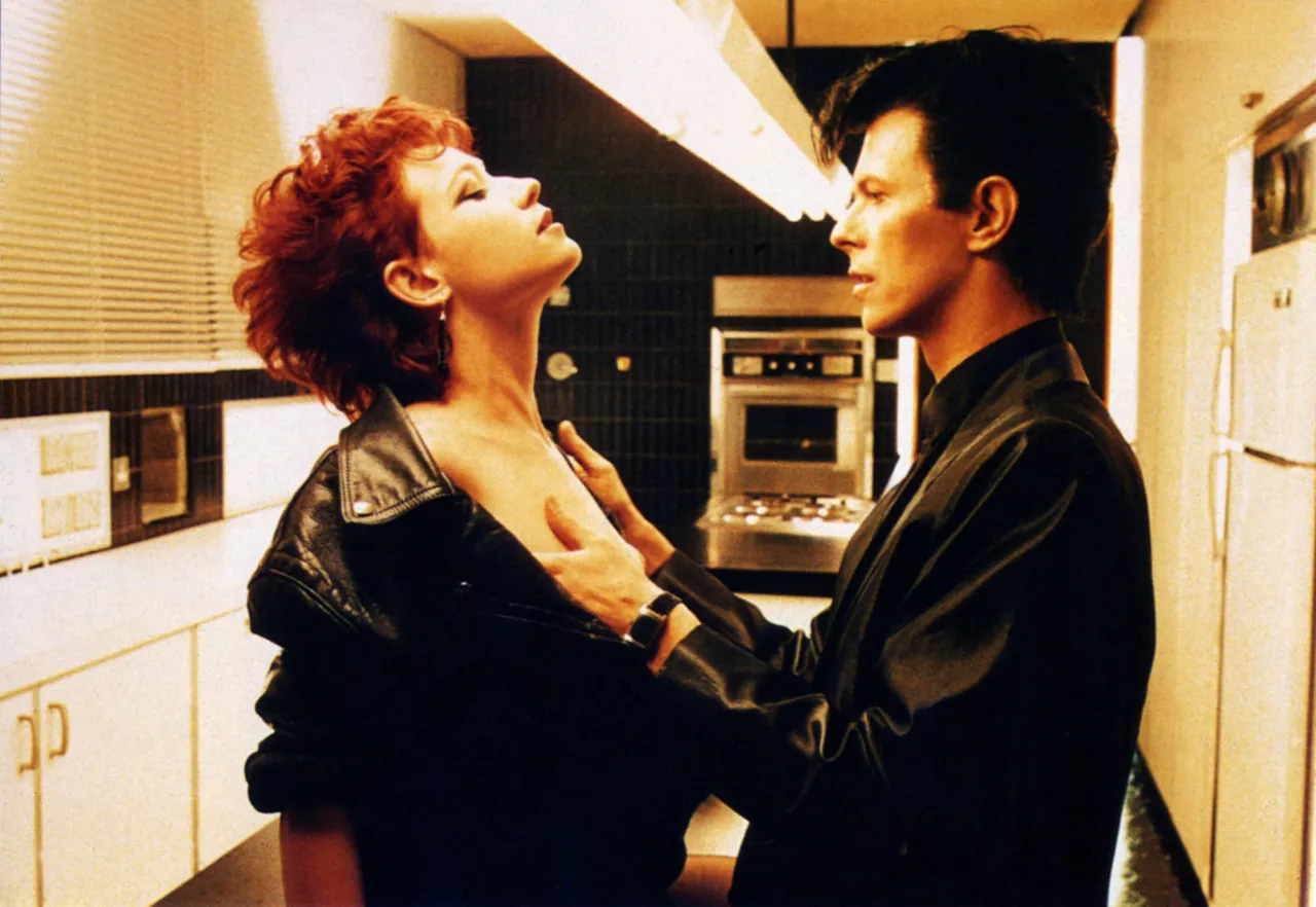 Off the Metal: "Miriam si sveglia a mezzanotte" (The Hunger) di Tony Scott, 1983