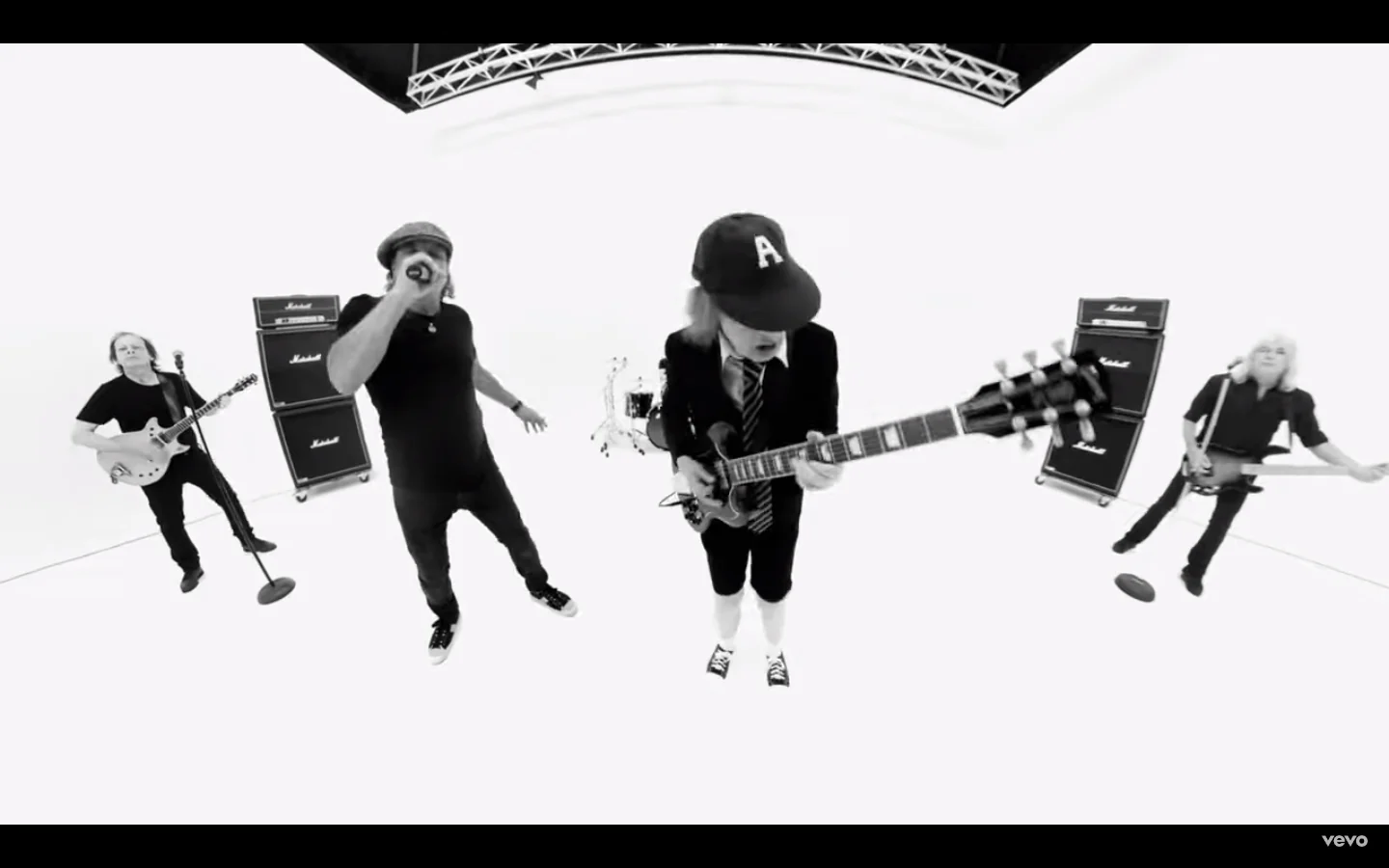 AC/DC: guarda il video di 'Realize'