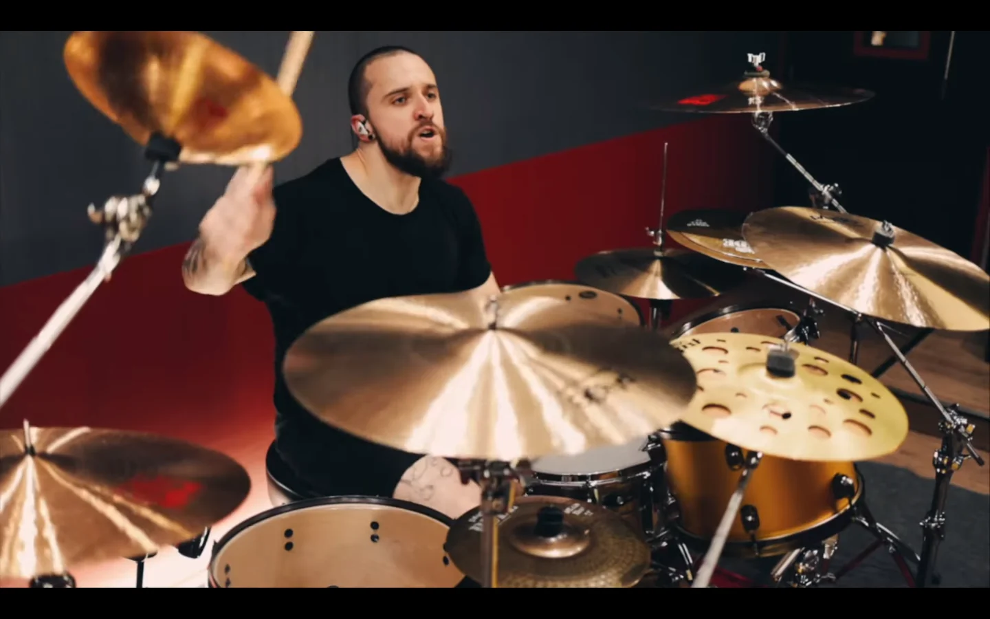 Sepultura: Eloy Casagrande suona 'The Heretic Anthem' degli Slipknot