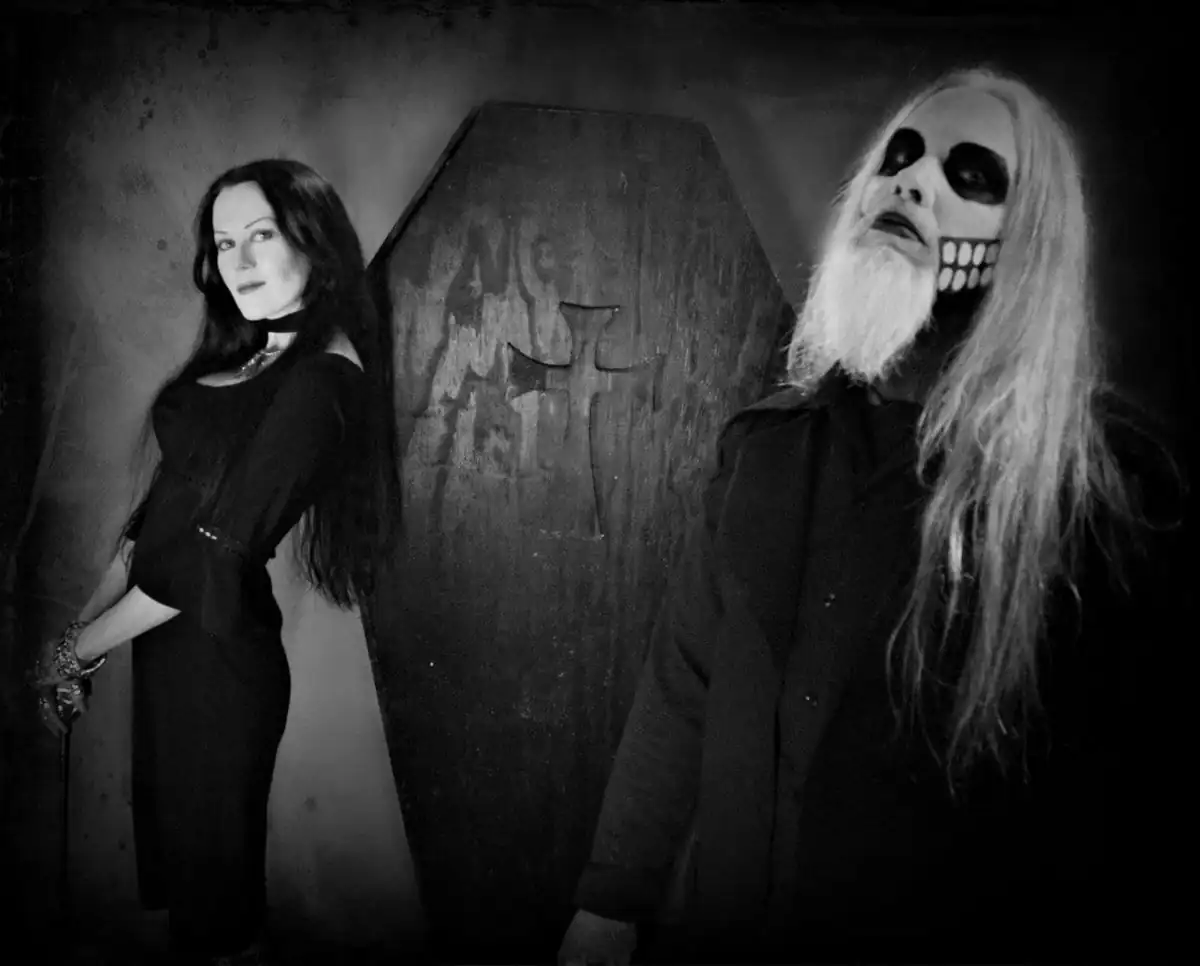 Bloody Hammers: il video di 'Not Of This Earth' dal nuovo disco in uscita oggi