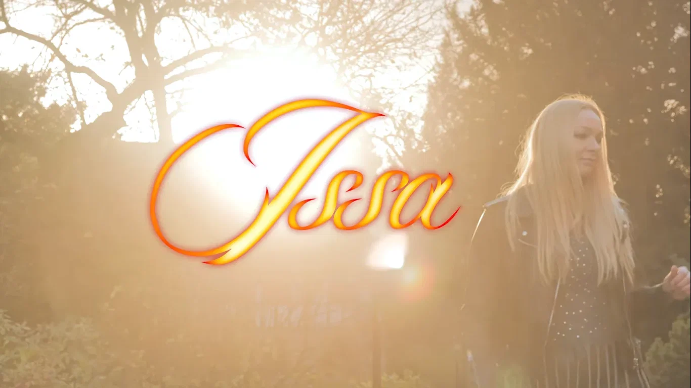 Issa: il video di 'Angels Calling', dal nuovo album "Queen of Broken Hearts"