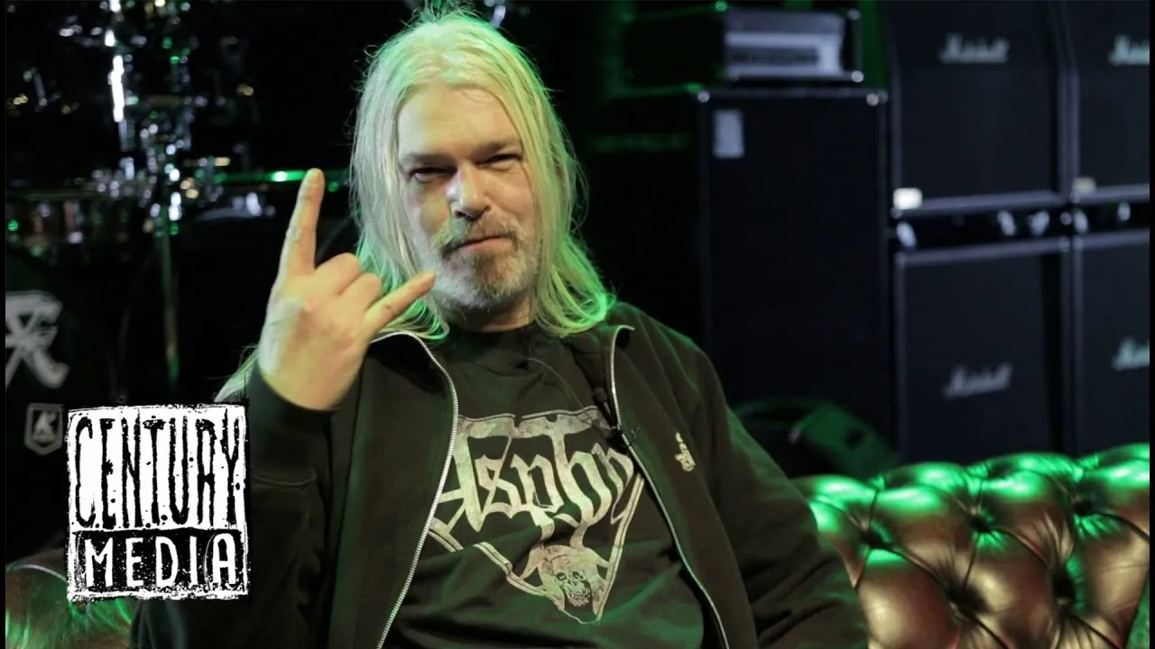 Asphyx: un singolare unboxing del nuovo album da parte di Martin Van Drunen