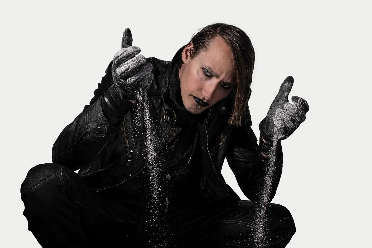 Schwarzer Engel: guarda il videoclip ufficiale del nuovo singolo 'Paradies'