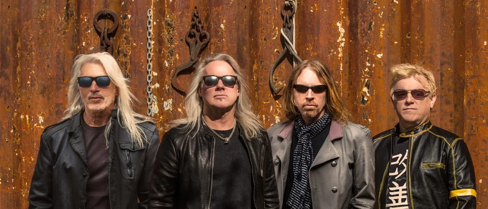 The End Machine (George Lynch, Jeff Pilson, Robert Mason): il video di 'Dark Divide'