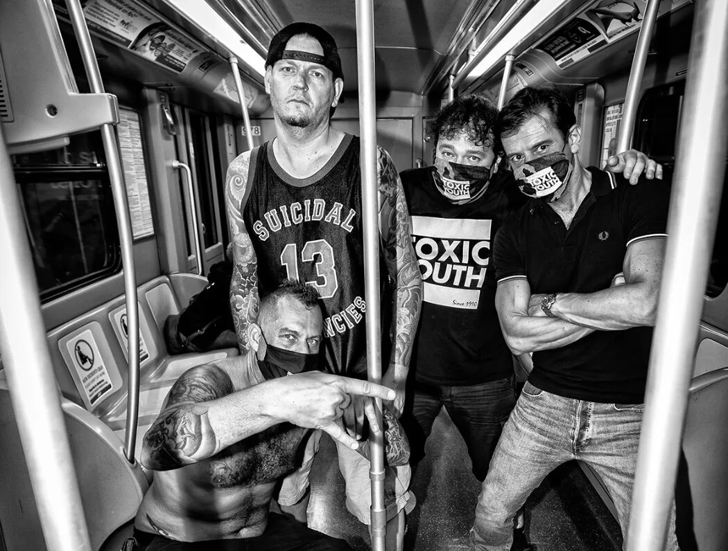 Toxic Youth: guarda il videoclip di 'Light & Gold'