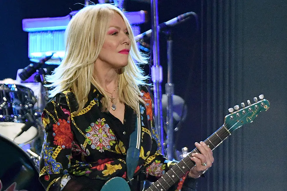 Nancy Wilson (Heart): guarda il music video di 'Walk Away'