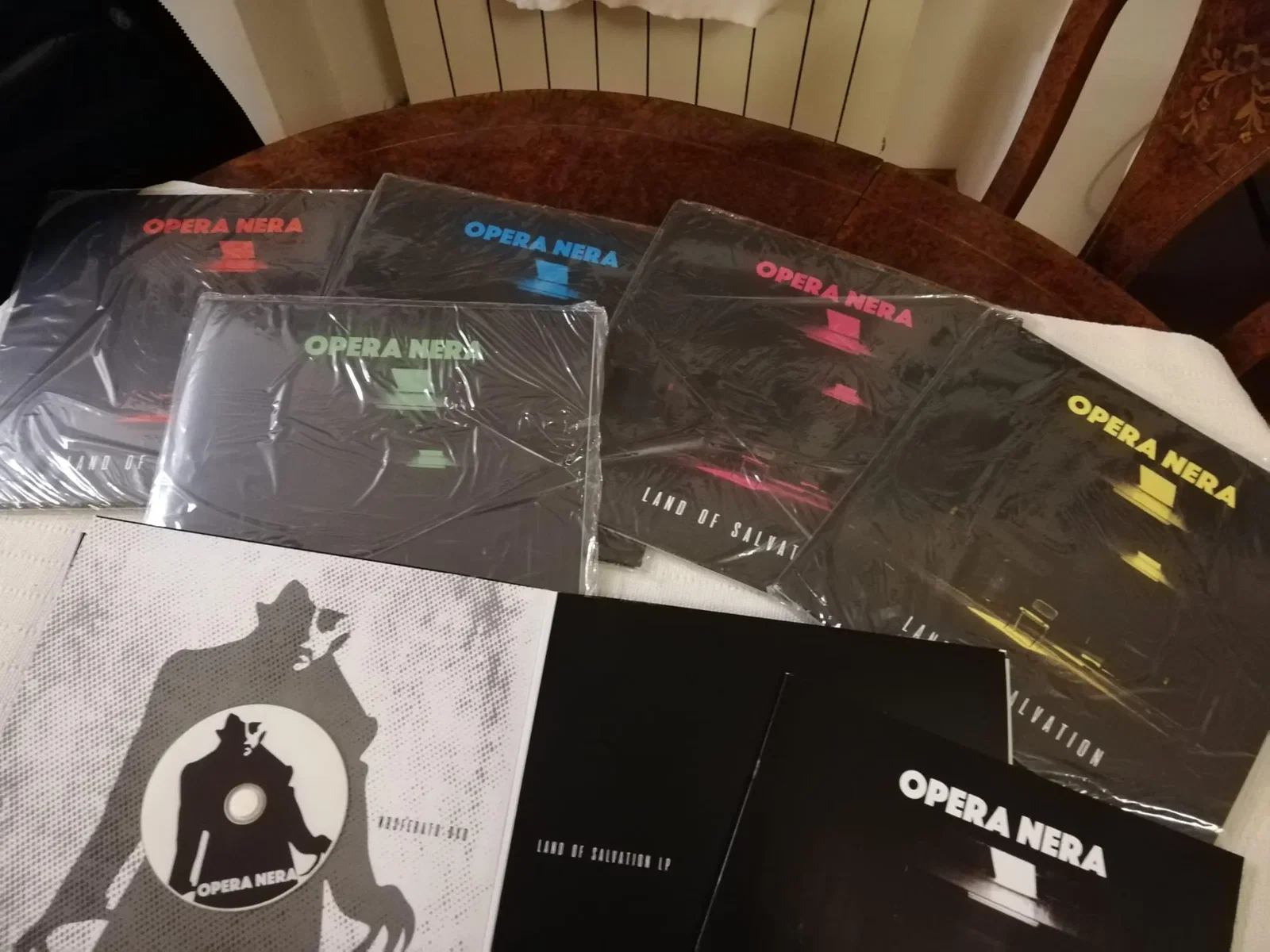 Opera Nera: disponibili le edizioni ultra limitate in vinile di “Land Of Salvation”