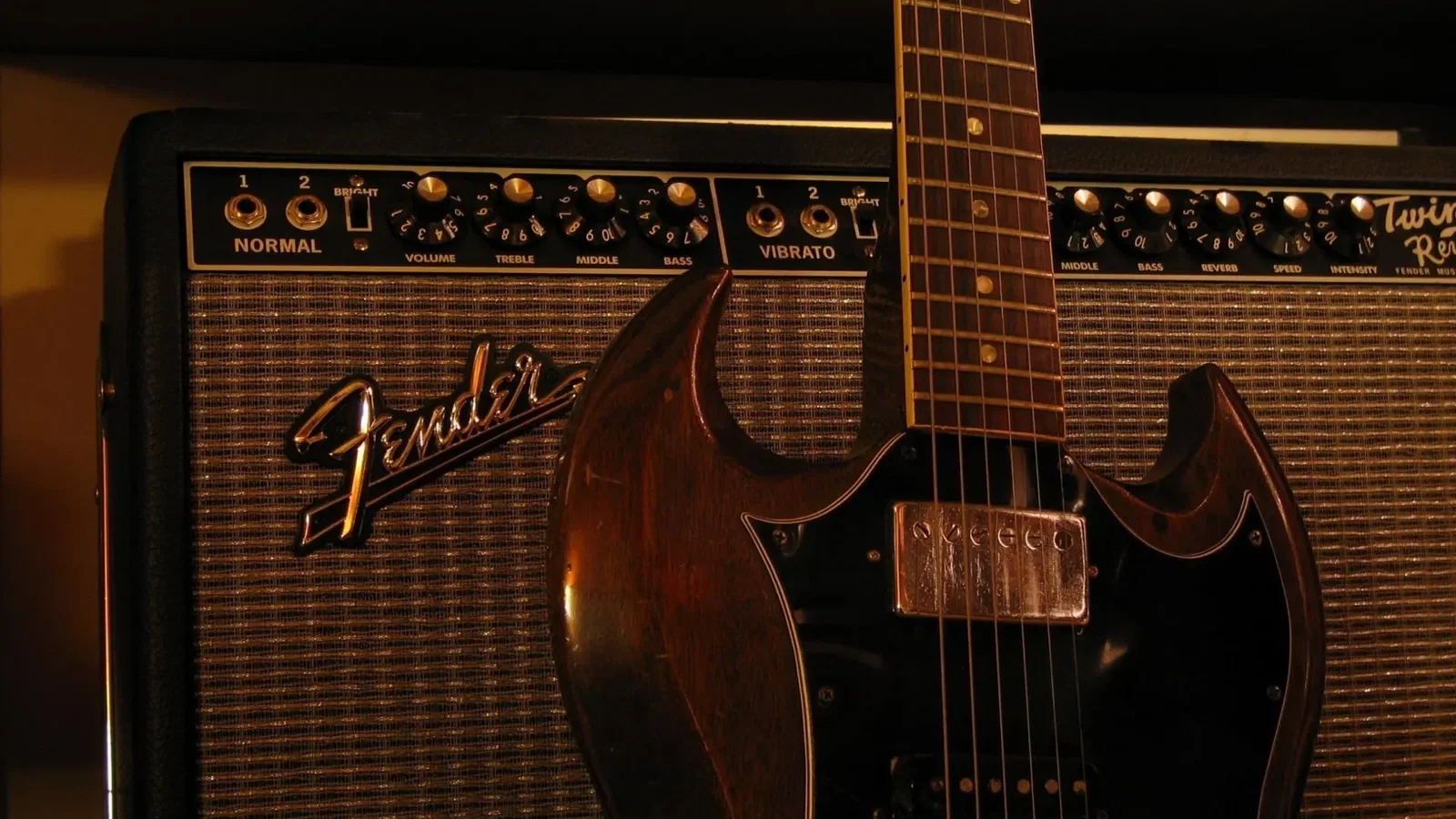 Gibson: un video didattico riguardante i pomelli di controllo dello strumento