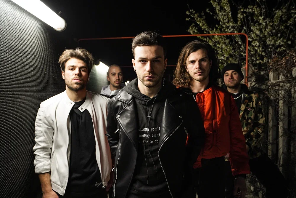 Not My Grave: guarda il video tratto dal nuovo singolo 'Grey'
