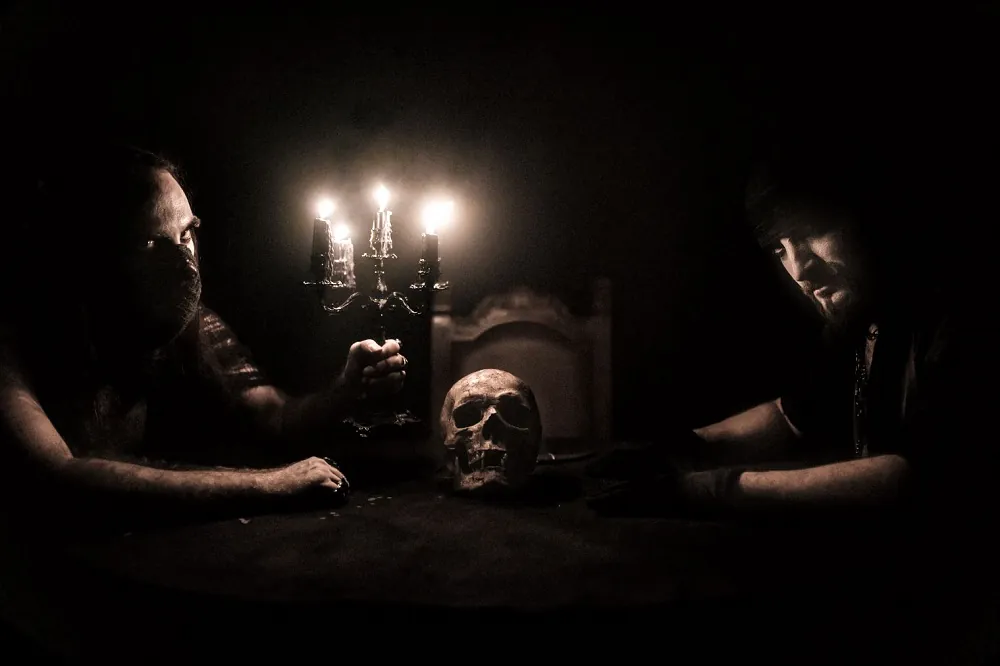 Oltretomba: il video ufficiale di 'Dracul'