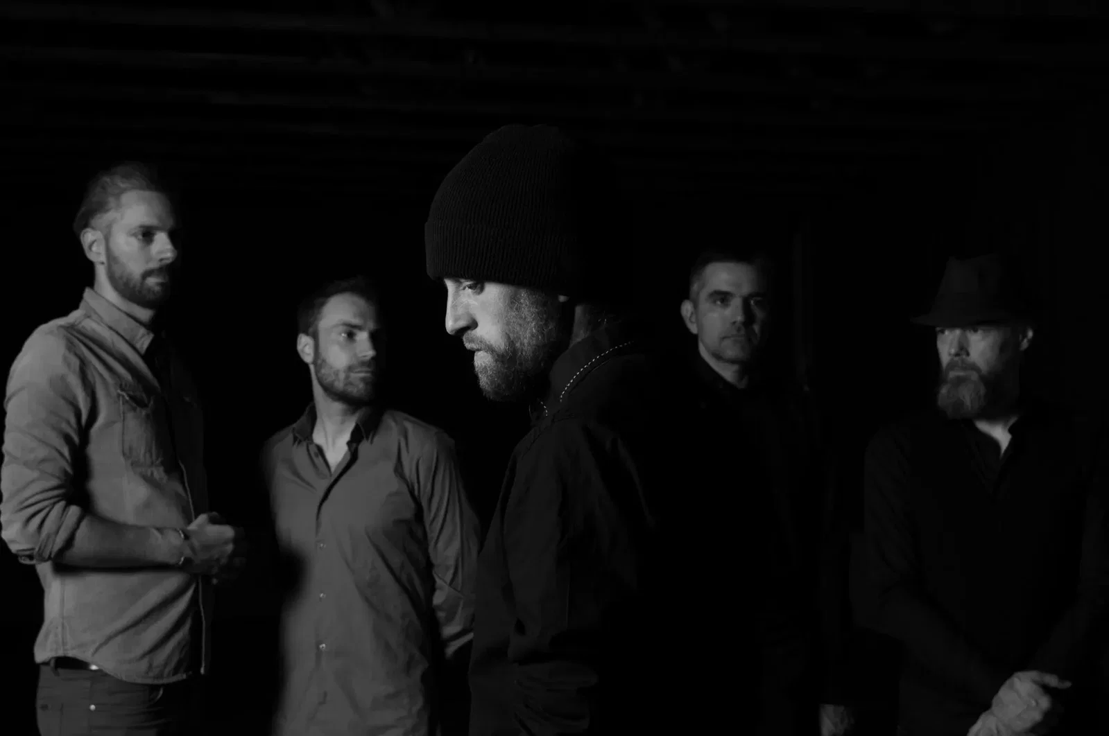 Violette: guarda il video di 'Notre Essence', title-track dell'ultimo album