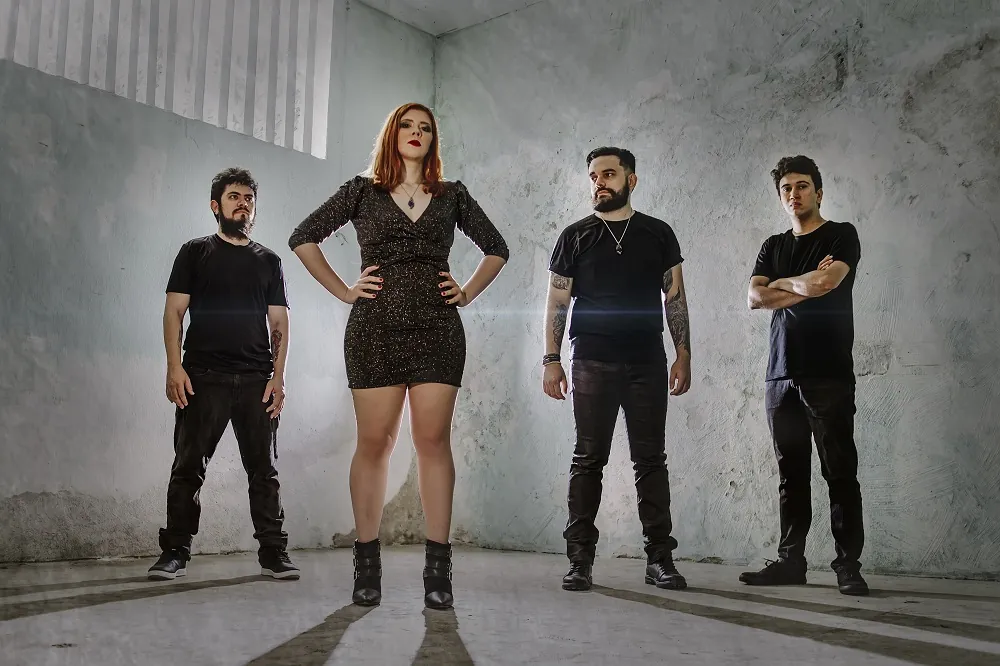 Lasting Maze: il "lockdown sessions" video di 'Thunder'