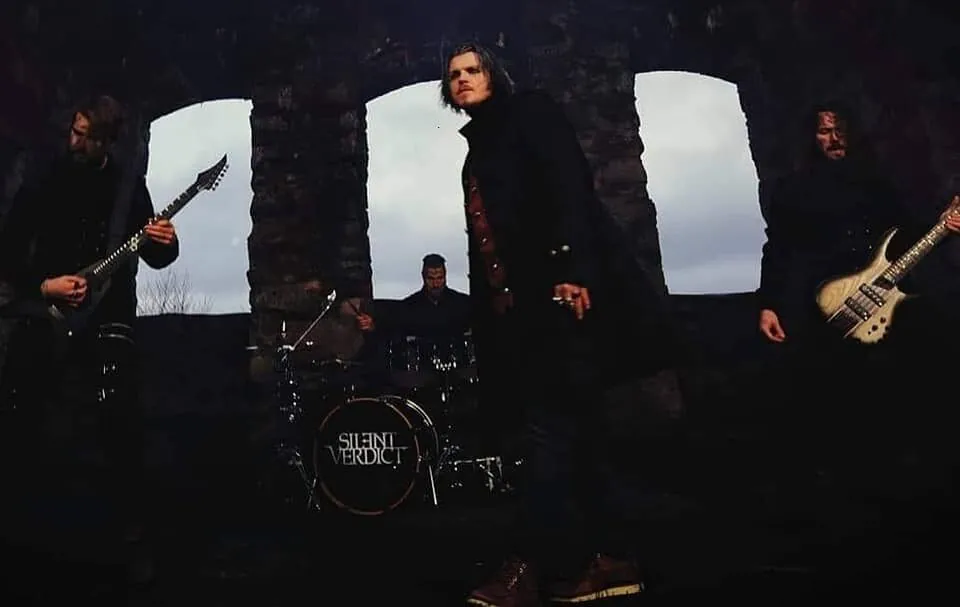 Silent Verdict: guarda il video musicale ufficiale di 'Cinder' dall'album di debutto