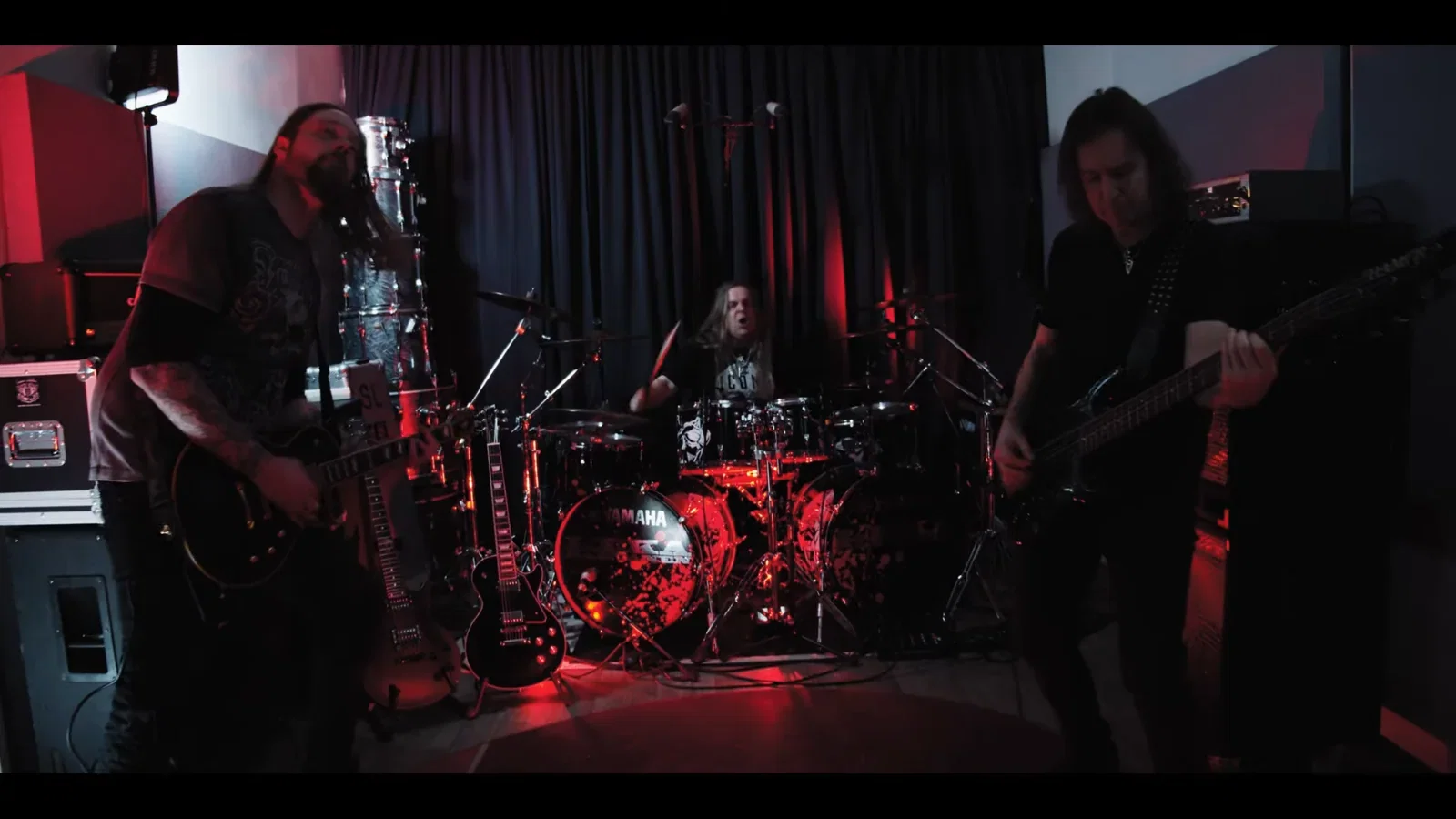 Circus Of Rock: il video di 'Desperate Cry', brano con Johnny Gioeli alla voce