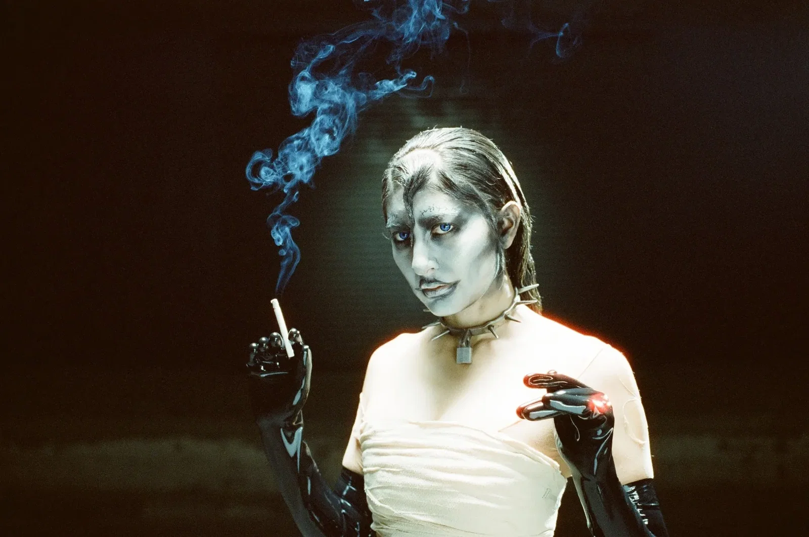 King Woman: il video del nuovo singolo 'Psychic Wound'