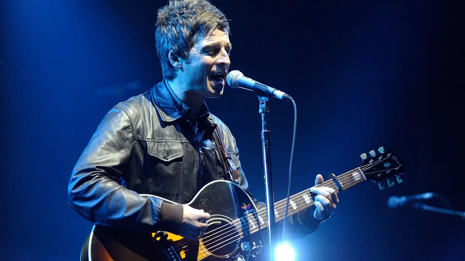 Gibson: una breve intervista a Noel Gallagher degli Oasis