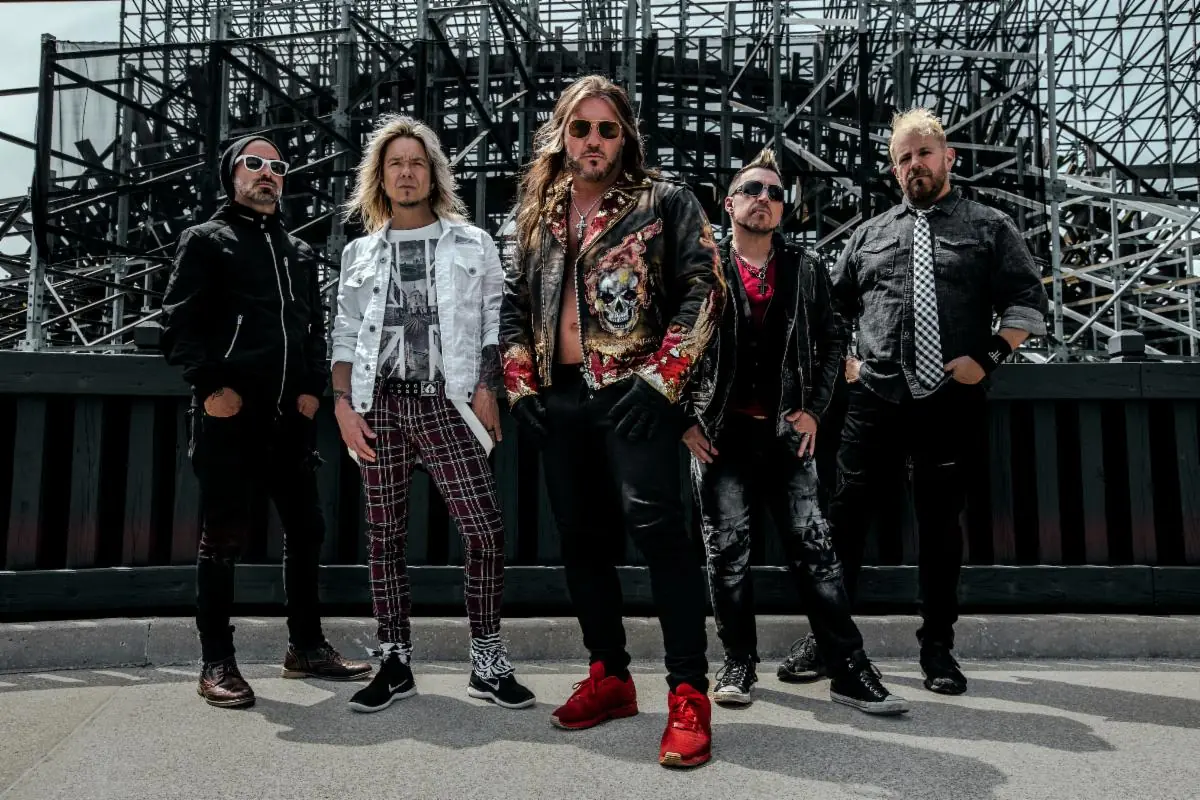 Fozzy: pubblicato il video musicale del l'ultimo singolo 'Fall In Line'