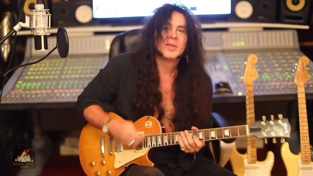 Yngwie Malmsteen: "Amo la Les Paul, ma la Fender è perfetta per me; perché usare una sette corde quando ho già un basso?"