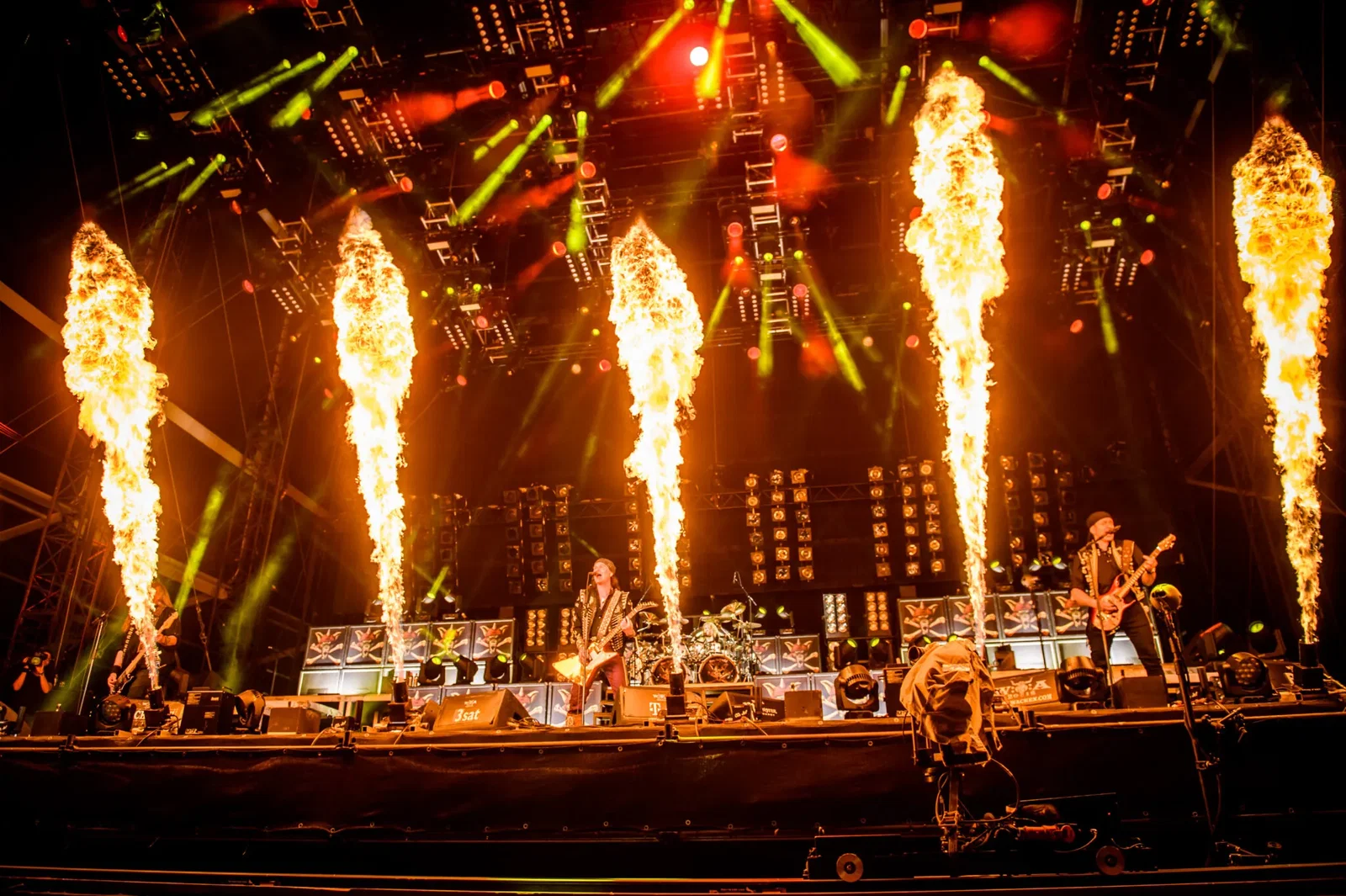 Running Wild: ascolta il nuovo singolo 'Diamonds & Pearls'