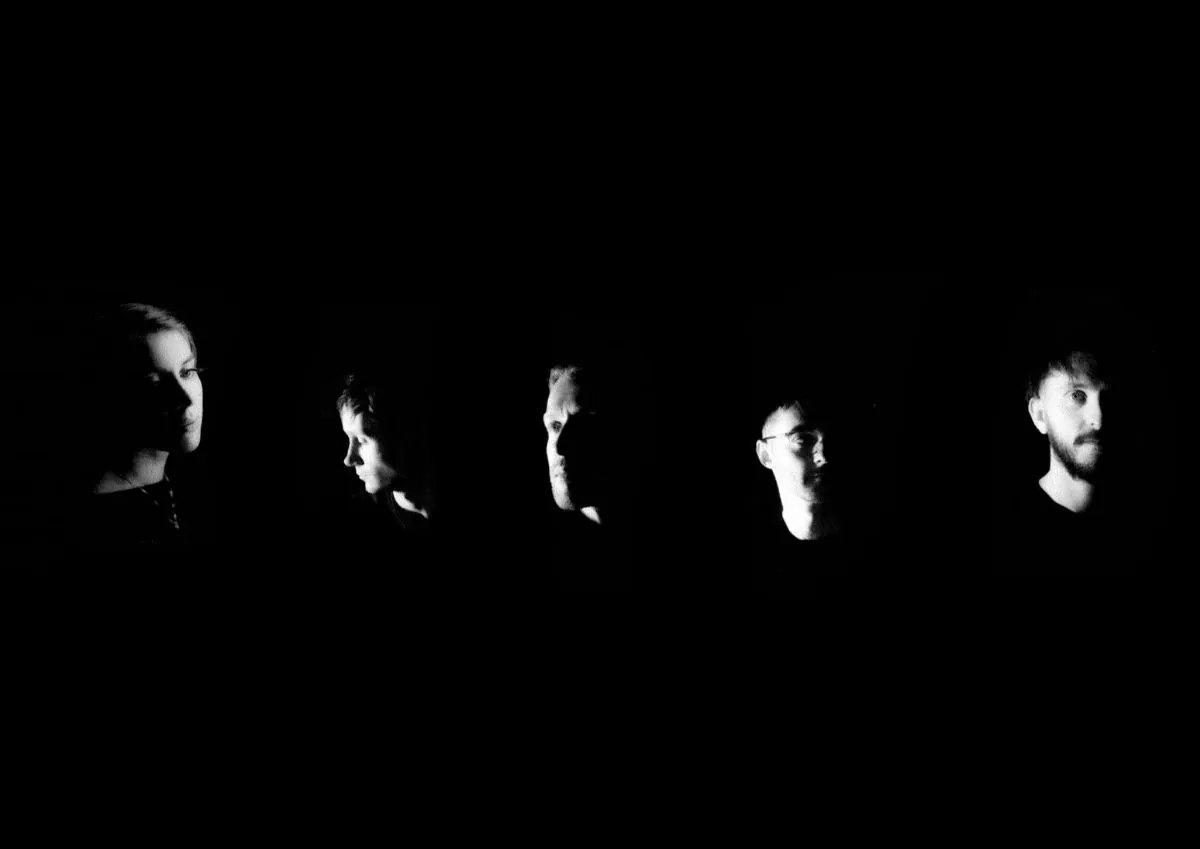Rolo Tomassi: annunciata la firma con eOne, svelato il video del nuovo singolo 'Cloaked'