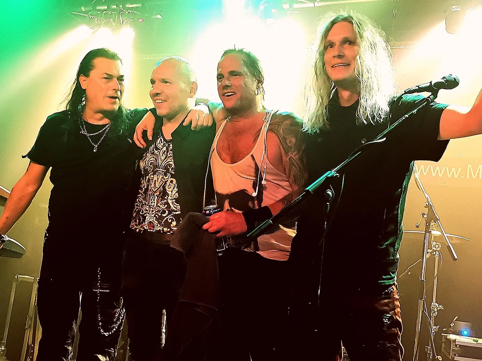 Second Reign: nuovo album a settembre per la band svizzera, il video 'Fire'