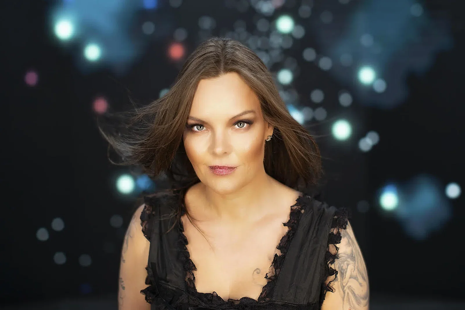 Anette Olzon (ex-Nightwish): ascolta la title-track del nuovo disco "String"