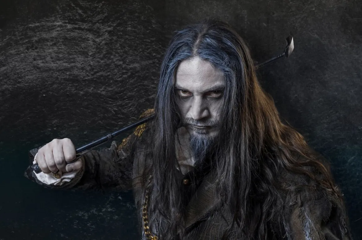 Fleshgod Apocalypse: il cantante Francesco Paoli infortunato scalando il Gran Sasso, è in condizioni stabili