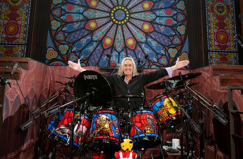 Iron Maiden: Nicko McBrain, "Simon Dawson sta facendo un ottimo lavoro, ma io sono ancora il più bello della band"