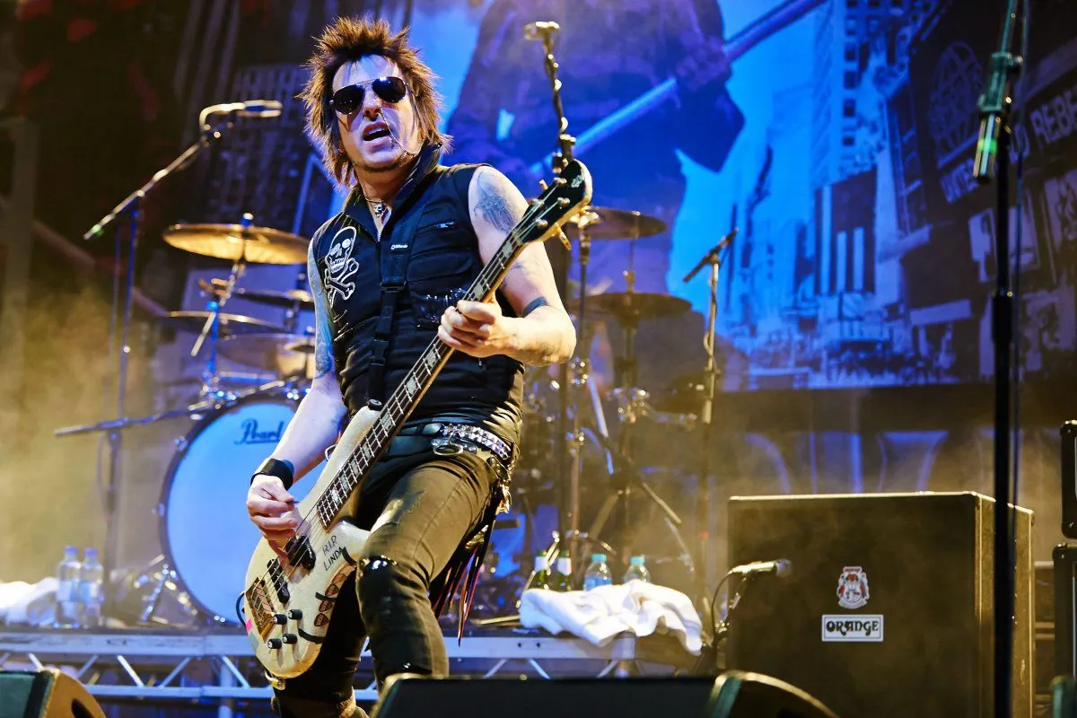 Skid Row: Rachel Bolan salterà alcune date del tour europeo