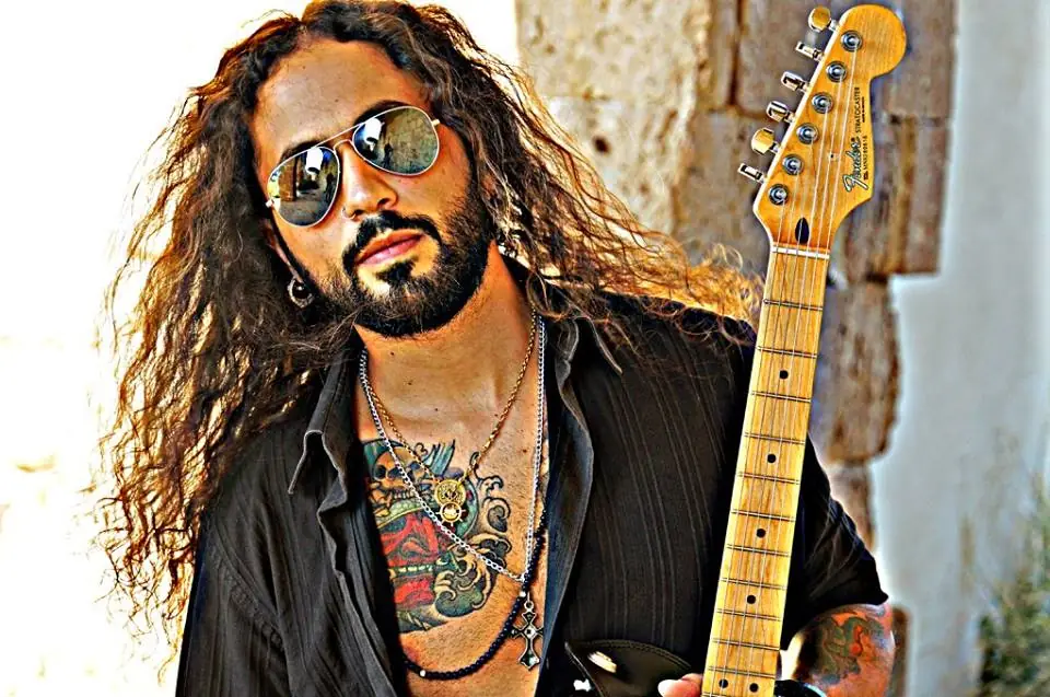 Francesco Marras: la cover di 'Stormbringer' dei Deep Purple, video