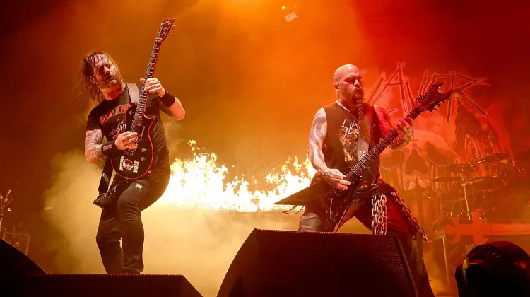 Slayer: Gary Holt, "D'accordo con Kerry King, ma meglio ritirarsi al top che farlo senza essere più in grado di suonare i pezzi"