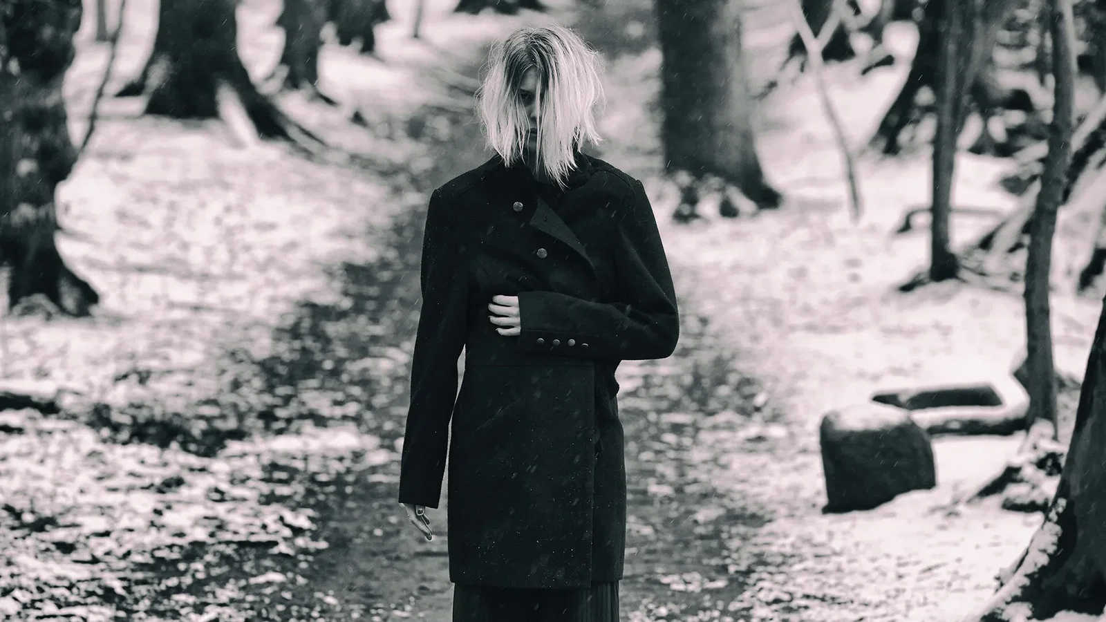 Myrkur: il nuovo singolo 'Rivers Blessed' disponibile anche su Bandcamp