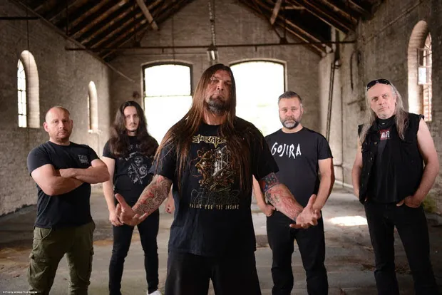 Bonded (con Bernemann, ex-Sodom): guarda il videoclip di 'Watch (While the World Burns)'